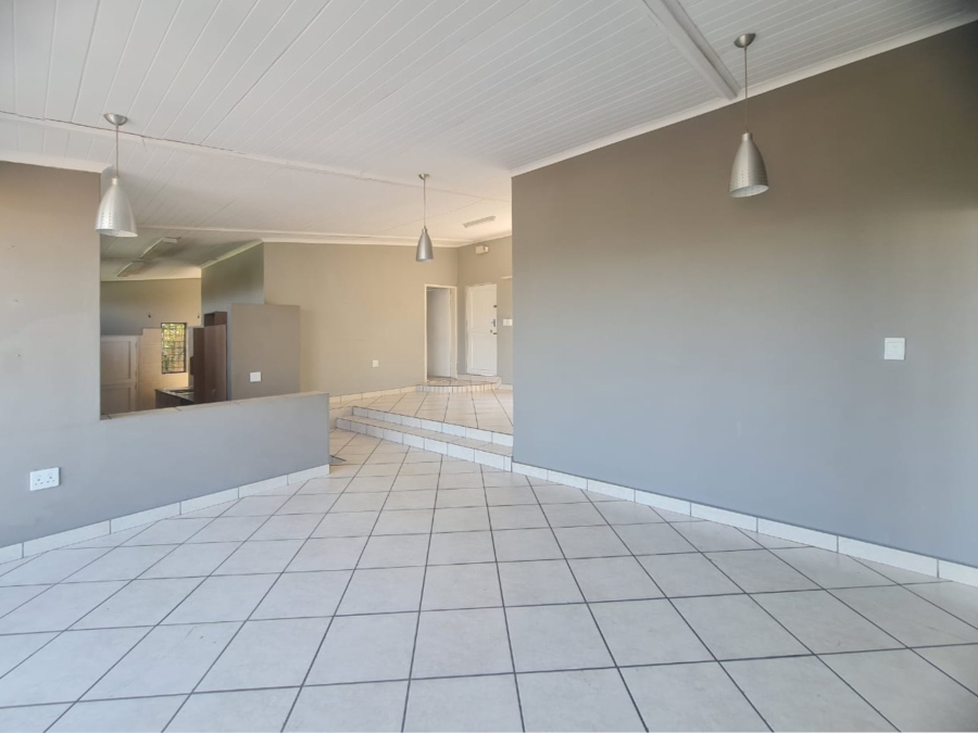 6 Bedroom Property for Sale in Meerhof North West